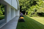 Stiga Akku-Rasentraktor Estate 598e mit 5 A Ladegerät, ohne Akku – Bild 16