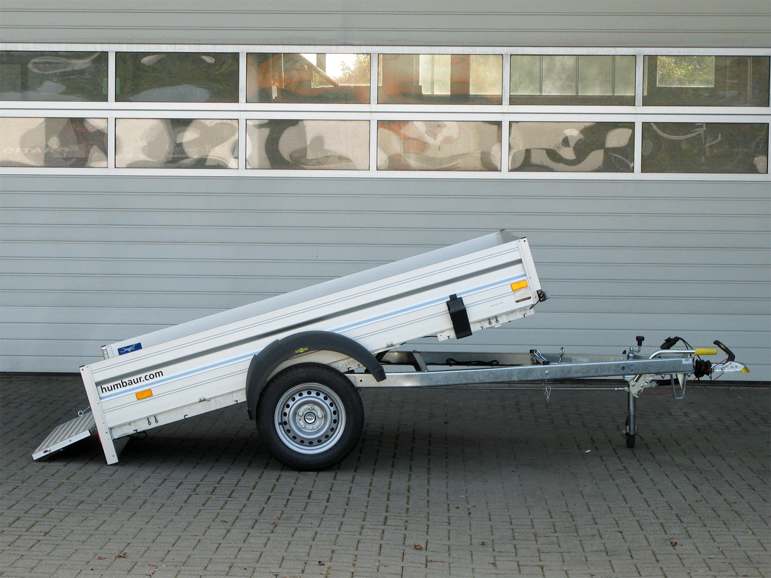hu1560_humbaur_ha132513_bk_2LFFU01UHKKcGP.jpg Humbaur HA132513 BK Kippbar – Bild 1