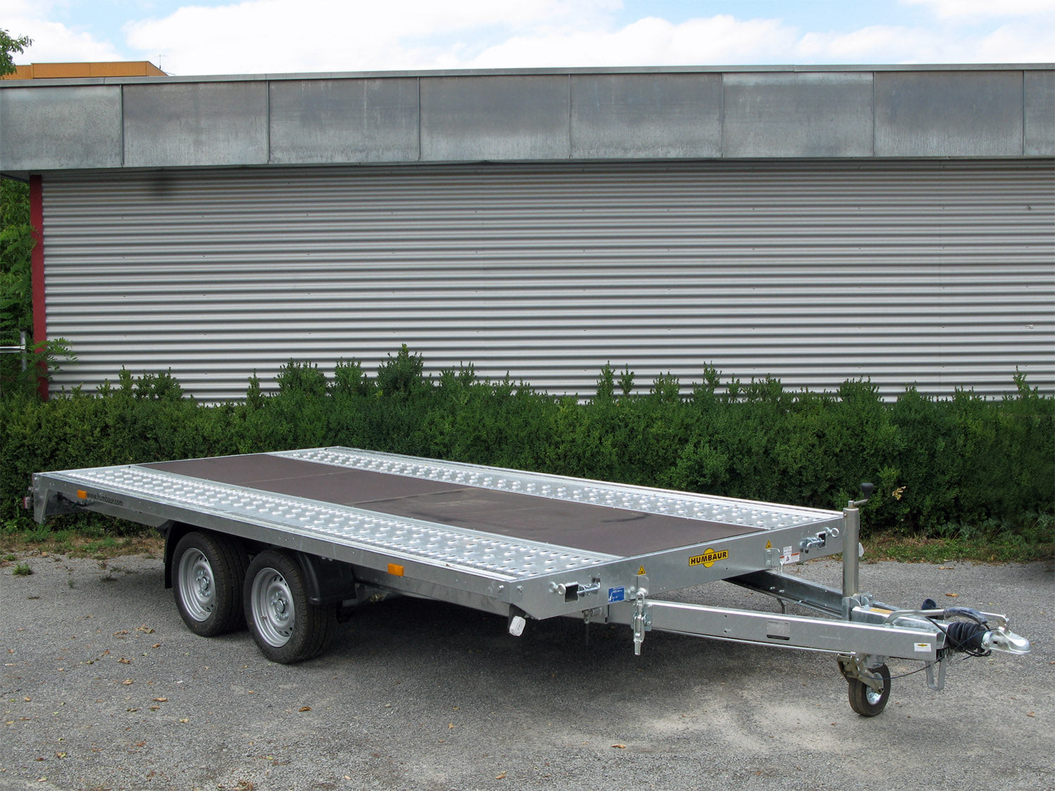 hu4118-mhb_humbaur_mtk_354722_kippbar_30Hi2NIZPCAv2v_73ab20c2-609d-4932-af73-77a031b70079.jpg Humbaur MTK 354722 kippbar Mittelholzboden geschlossen - Image 1